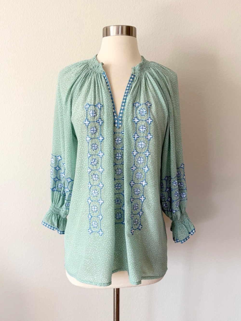 Rungolee Barcelona Silk Embroidered Blouse Baybreeze Tortoise Medium M